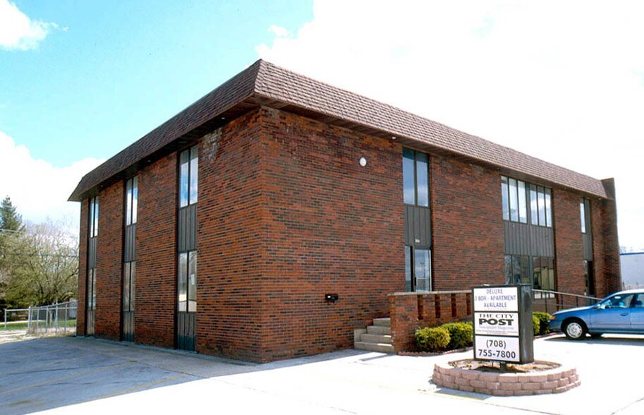 More Photos Of 3201 Union Ave, Steger Office For Lease