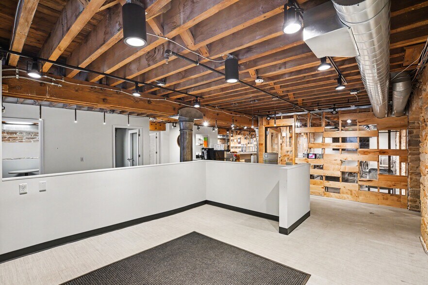 More Photos Of 1660 17th St, Denver Office Residential For Lease