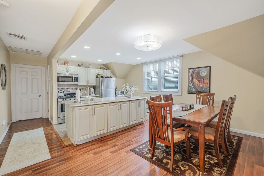 More Photos Of 2983 Long Beach Rd, Oceanside Medical For Sale