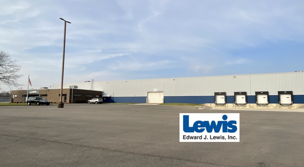 More Photos Of 427 Thacher Ln, Youngstown Warehouse For Lease