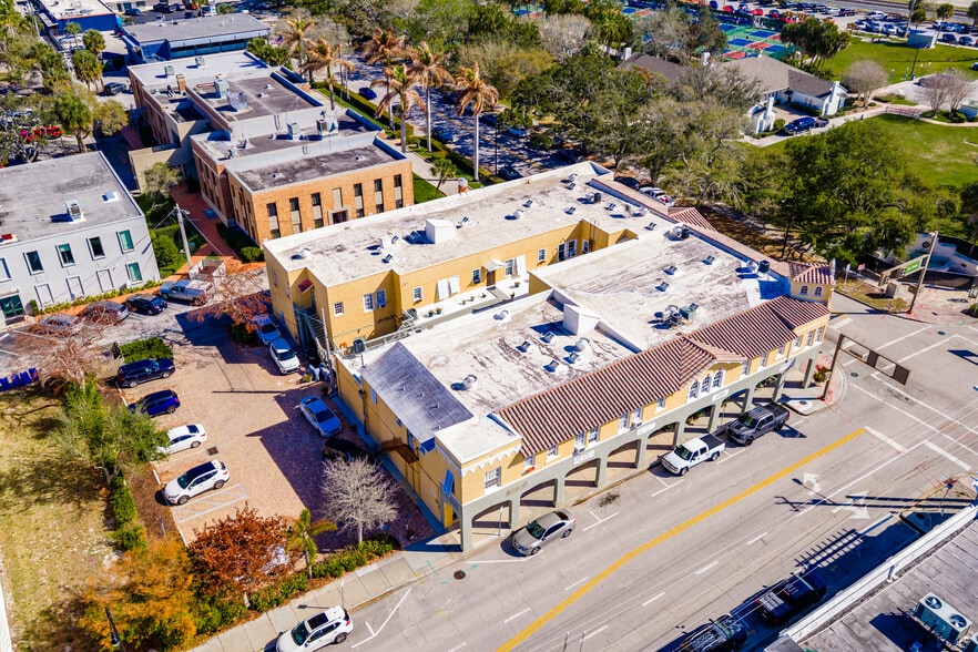 More Photos Of 2101 14th Ave, Vero Beach Apartments For Sale