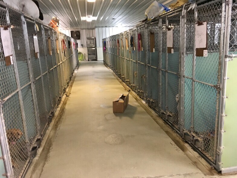 More Photos Of 14277 National Rd Sw, Etna Veterinarian Kennel For Sale