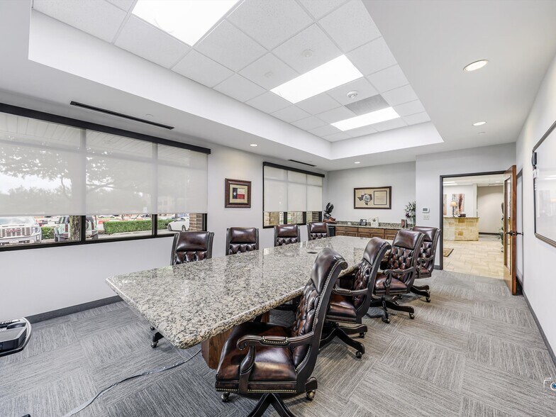 More Photos Of 765 Custer Rd, Plano Office For Sale