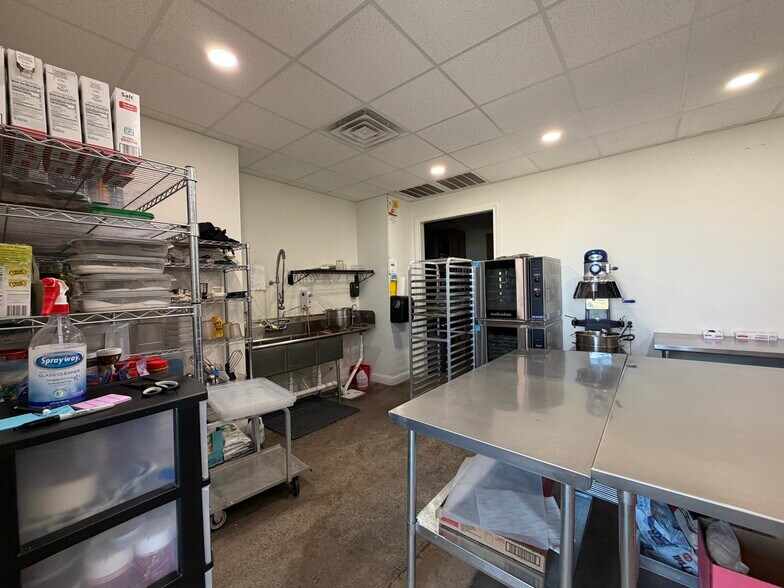 More Photos Of 6009 FM 307, Midland Storefront For Lease