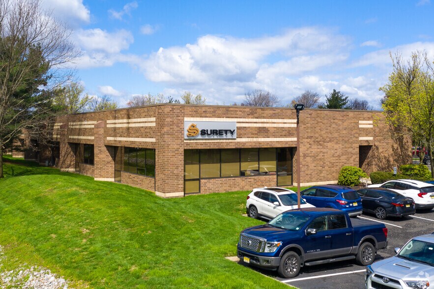 Primary Photo Of 11 Eves Dr, Marlton Office For Lease