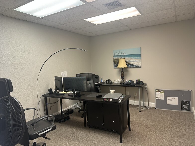 More Photos Of 710 1st Ave SW, Largo Office For Lease