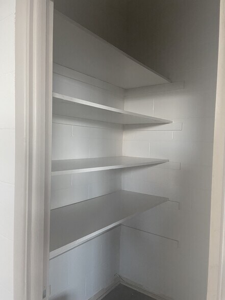 More Photos Of 1216 W Amelia St, Orlando Distribution For Lease