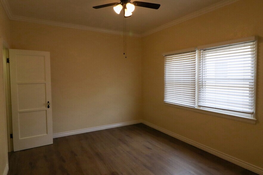 More Photos Of 921 N Lacy St, Santa Ana Apartments For Sale