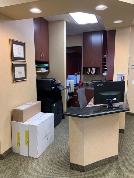 More Photos Of 670 Glades Rd, Boca Raton Medical For Sale