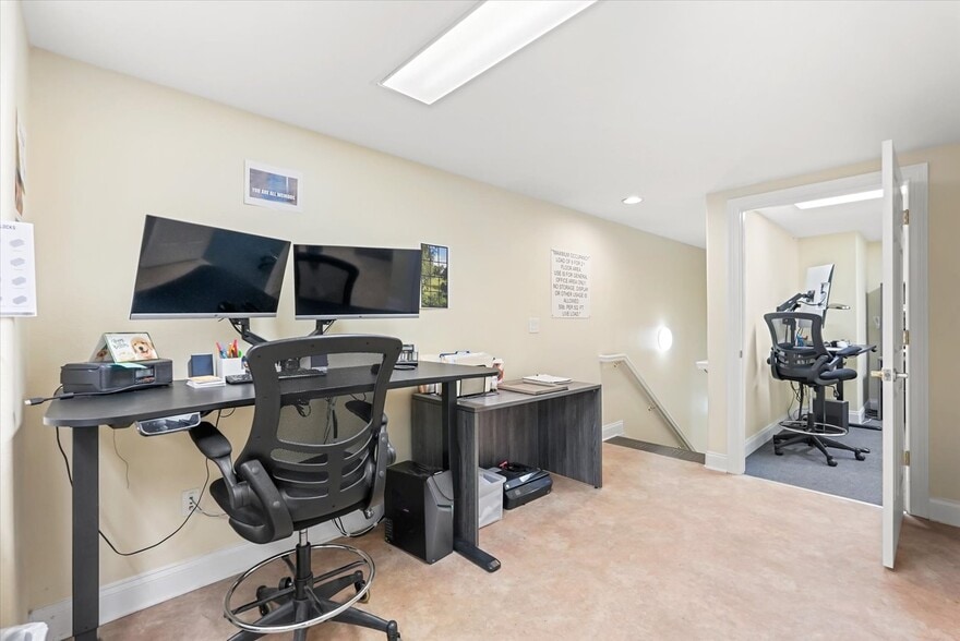 More Photos Of 141 Parliament Loop, Lake Mary Office For Sale
