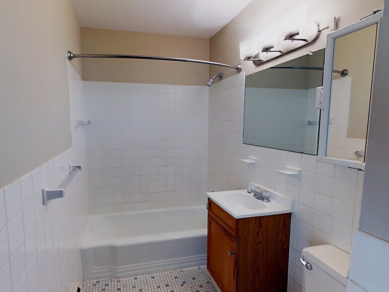 More Photos Of 458 English St, Saint Paul Apartments For Sale