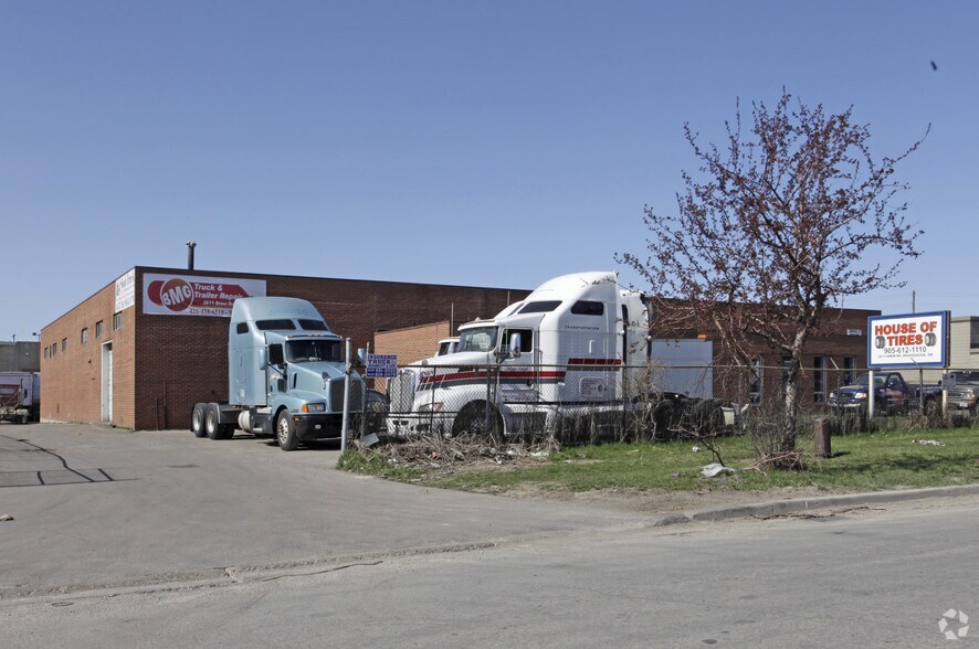 More Photos Of 2611 Drew Rd, Mississauga Warehouse For Sale