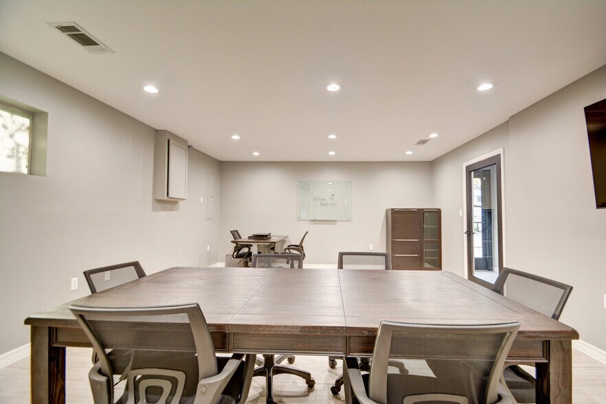 More Photos Of 26615 Oak Ridge Dr, The Woodlands Office For Lease