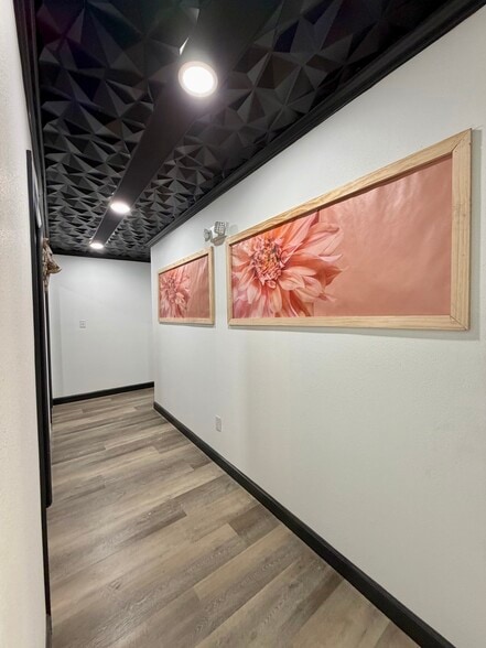 More Photos Of 131 W Duval St, Lake City Storefront Retail Office For Lease