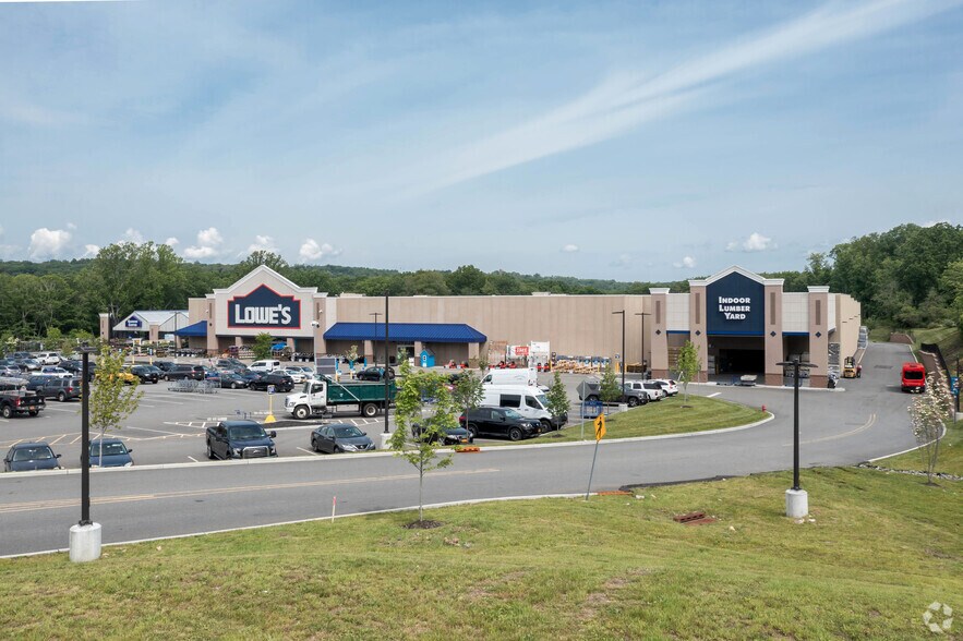 More Photos Of 3200 Crompond Rd, Yorktown Heights General Retail For Sale