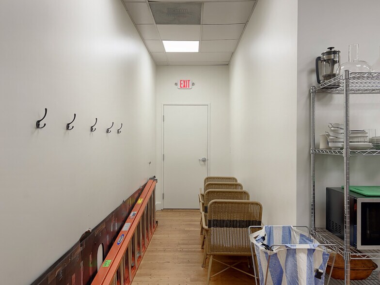 More Photos Of 7 W Alder St, Walla Walla Storefront For Lease