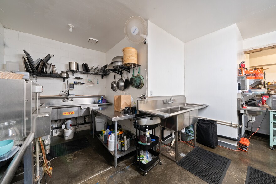 More Photos Of 10853-10855 Venice Blvd, Los Angeles Freestanding For Sale
