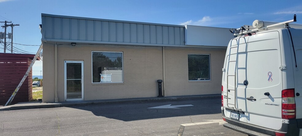 More Photos Of 118-122 Fairfax Pike, Stephens City Freestanding For Lease