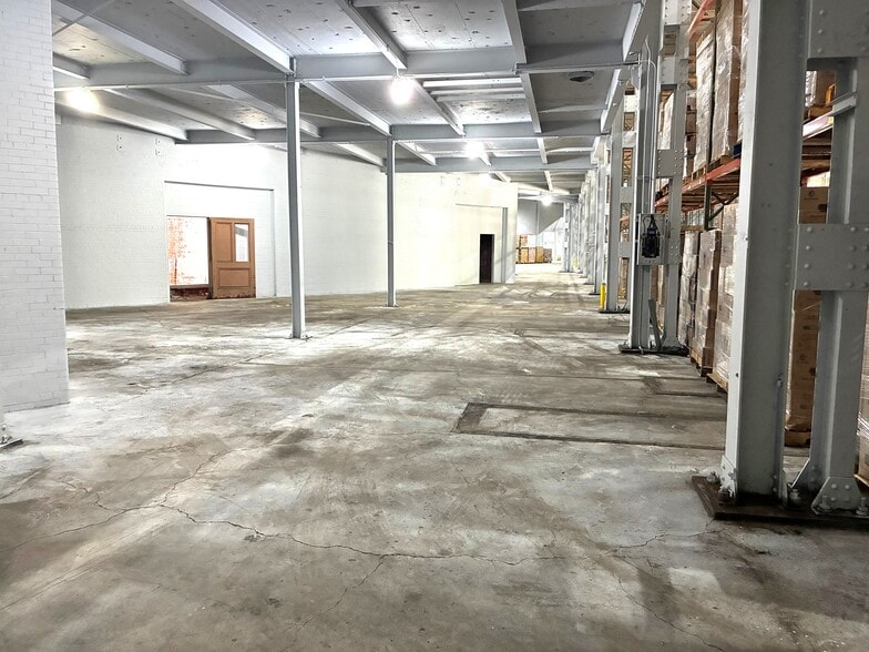 More Photos Of 121 Lincoln Ave, Rochester Manufacturing For Lease