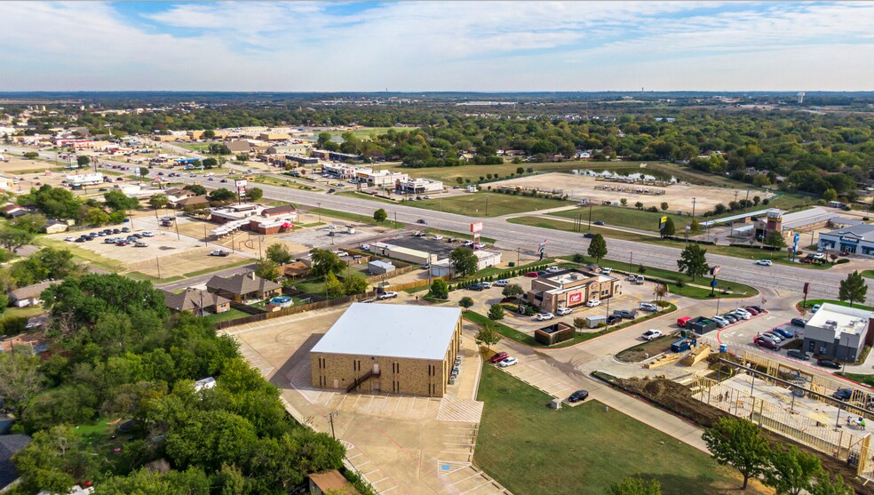 More Photos Of 820 SW Wilshire Blvd, Burleson Office For Sale