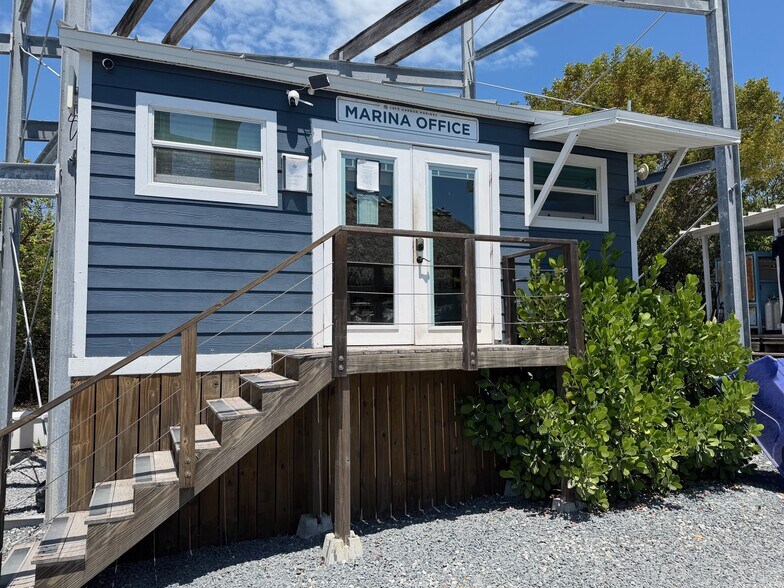 Primary Photo Of 80460 Overseas Hwy, Islamorada Marina For Lease