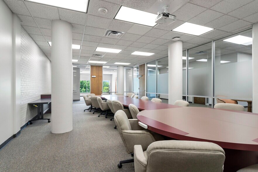 More Photos Of , Baton Rouge Office For Sale