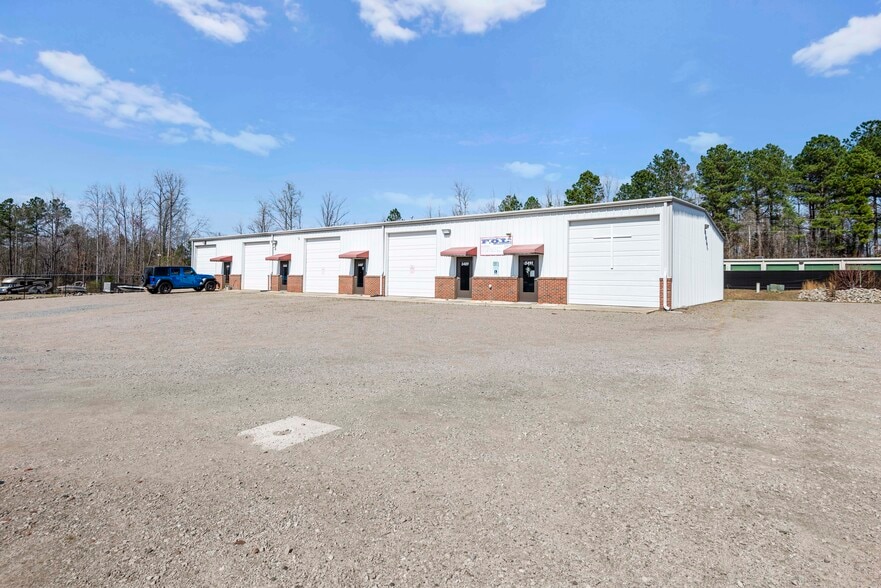 More Photos Of 3484-3490 Cameron Dr, Sanford Unknown For Lease