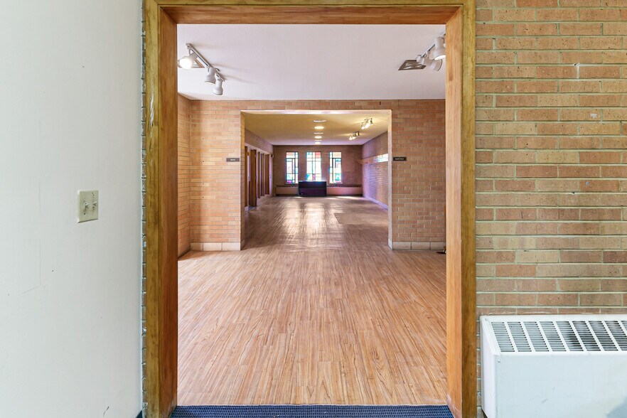 More Photos Of 3955-3995 N Irving St, Denver Religious Facility For Lease