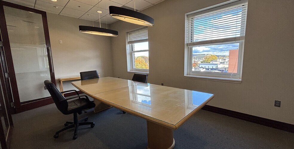 More Photos Of 123 E Main St, Charlottesville Coworking Space