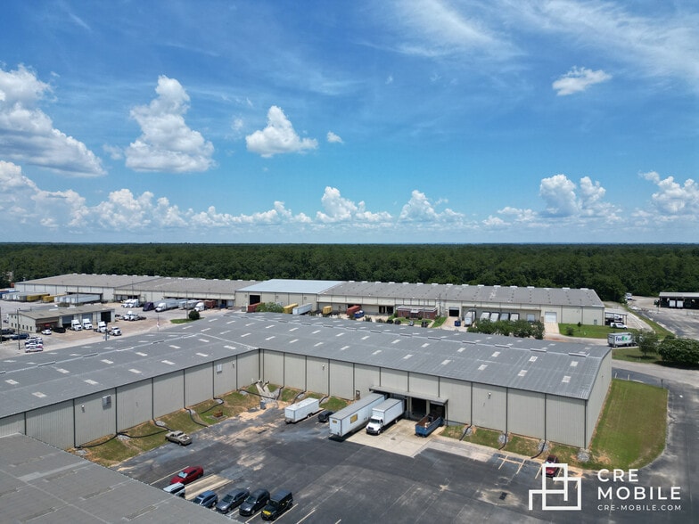 More Photos Of 248 Jacintoport Blvd, Saraland Warehouse For Lease