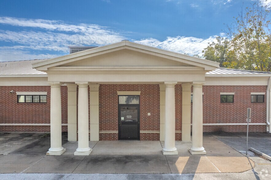 More Photos Of 1303 N Mound St, Nacogdoches Medical For Lease