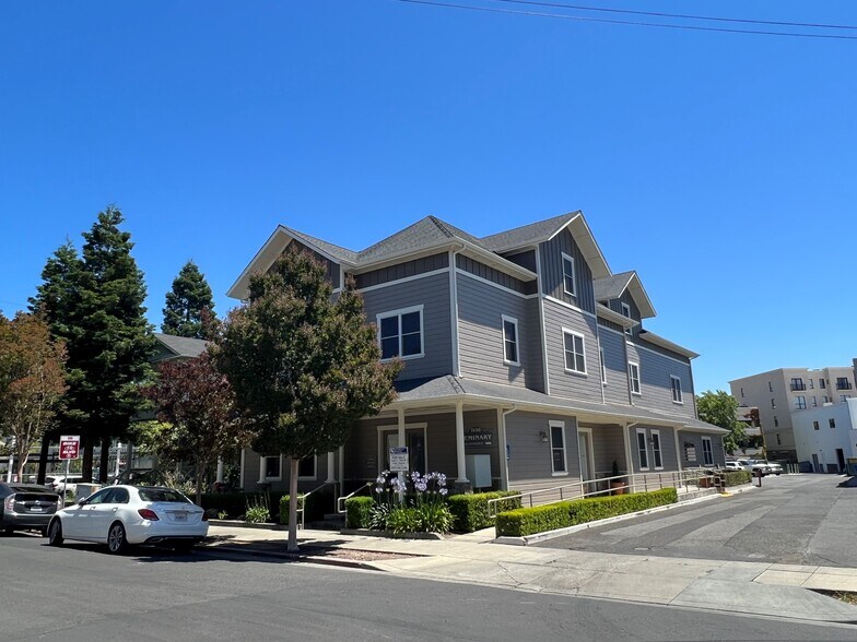 More Photos Of 1030 Seminary St, Napa Office For Sale