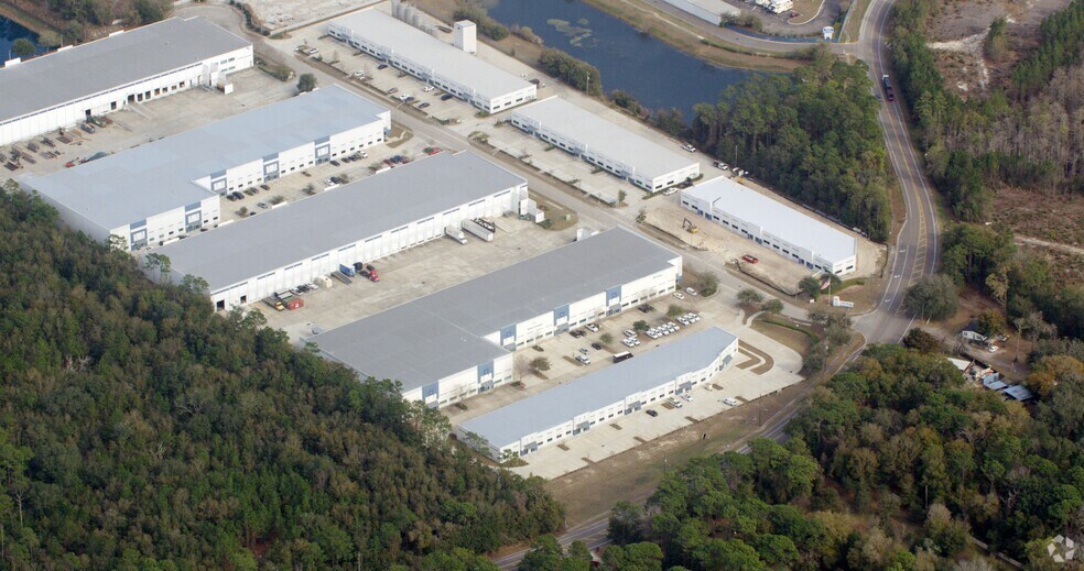 More Photos Of 2615 Port Industrial Dr, Jacksonville Warehouse For Lease