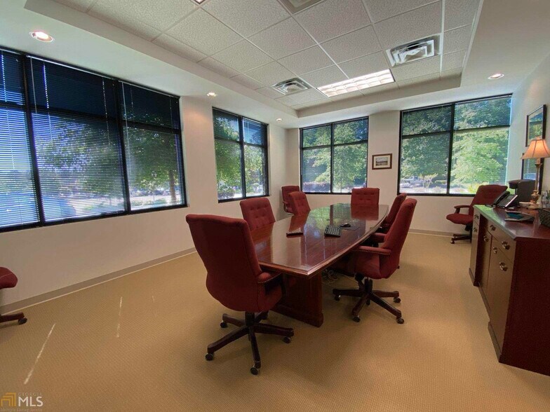 More Photos Of 1040 Sullivan Rd, Newnan Office For Sale