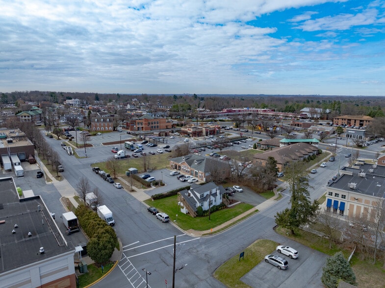 More Photos Of 18200 Hillcrest Ave, Olney Office For Sale