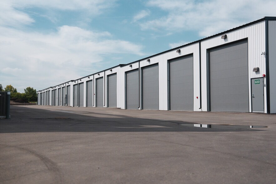 More Photos Of 27201 Township Road 532A, Parkland County Self Storage For Sale