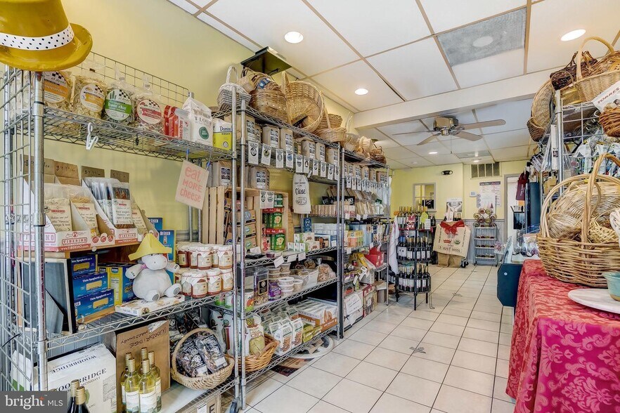 More Photos Of 1125 S Charles St, Baltimore Storefront Retail Residential For Sale