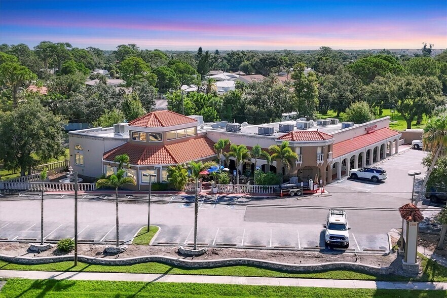 More Photos Of 2300 N Tamiami Trl, Nokomis Storefront Retail Office For Sale