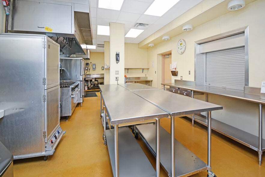 More Photos Of 801 S Madison St, Bloomington Religious Facility For Sale