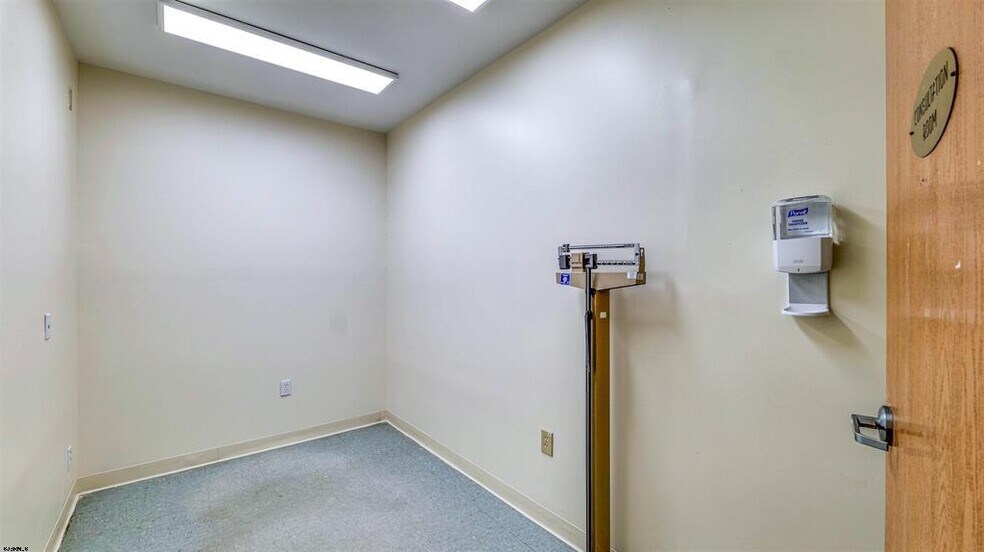 More Photos Of 301 Central Ave, Egg Harbor Township Unknown For Lease