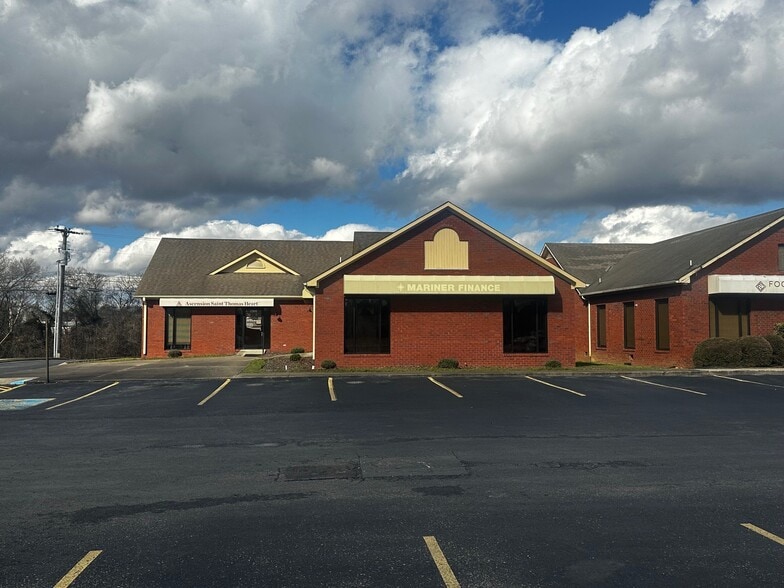 More Photos Of 2260 Thornton Taylor Pky, Fayetteville Office For Lease