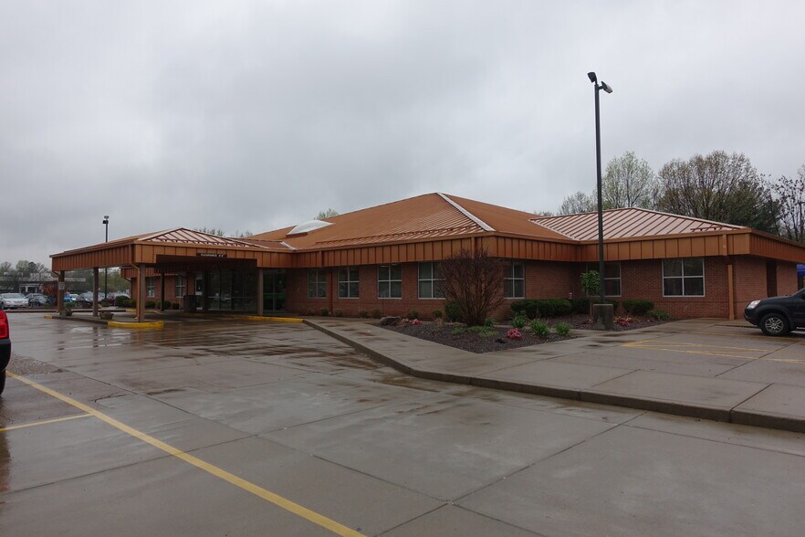More Photos Of 1125 Professional Blvd, Evansville Medical For Sale