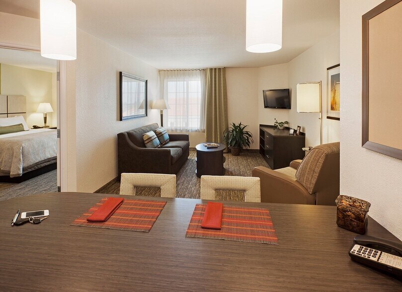 More Photos Of 14362 Lincoln Way, Thornton Hotel For Sale