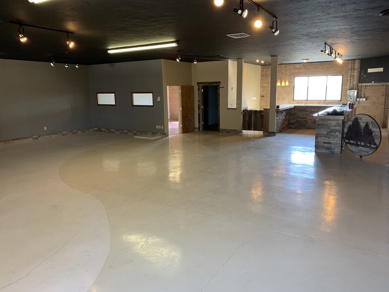 More Photos Of 3101-3121 Kintzley Ct, Laporte Storefront Retail Office For Lease