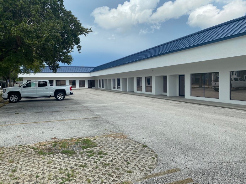 Primary Photo Of 13080 S Belcher Rd, Largo Office For Lease
