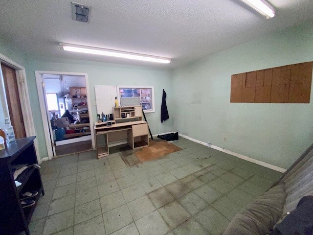 More Photos Of 115 Nehi Cir, Mccomb Industrial For Sale