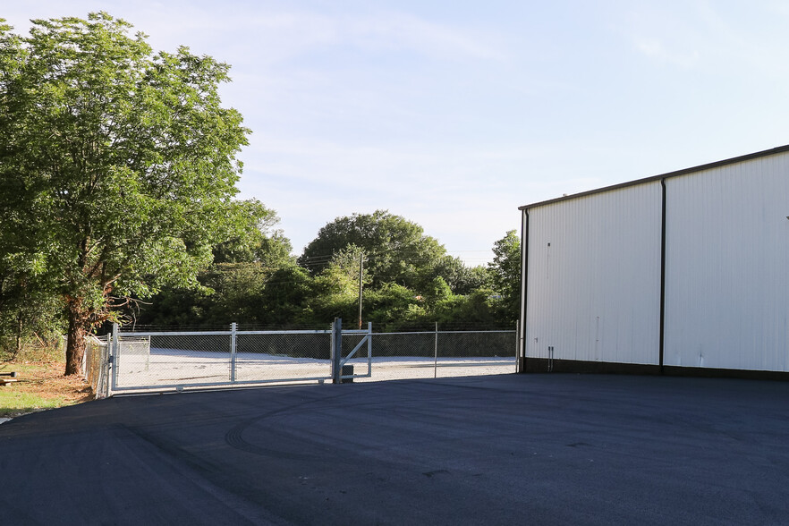 More Photos Of 5 Haynie St, Newnan Warehouse For Sale