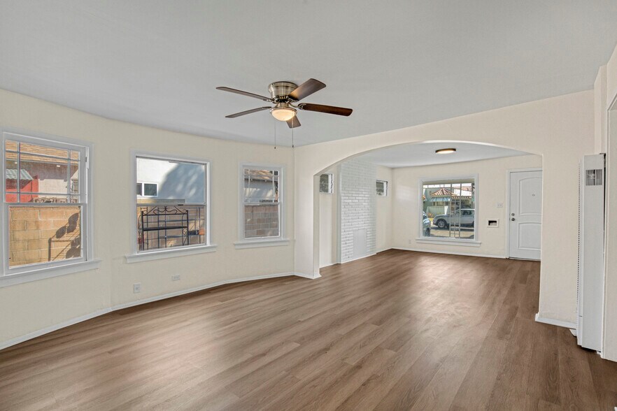 More Photos Of 2947 West Blvd, Los Angeles Apartments For Sale