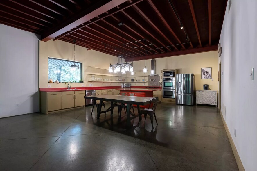 More Photos Of 10672 County Road 2450, Terrell Specialty For Sale