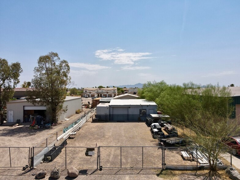 More Photos Of 15329 S Sunland Gin Rd, Arizona City Auto Repair For Sale